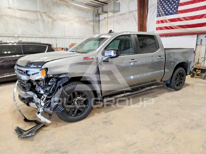 2024 Chevrolet Silverado photo