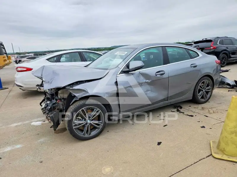 2024 BMW 228 фото