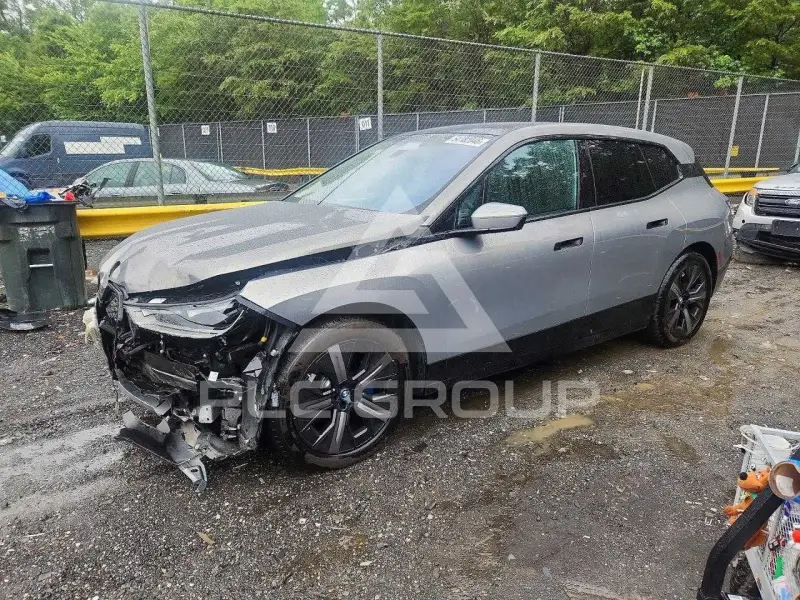 2024 BMW iX фото