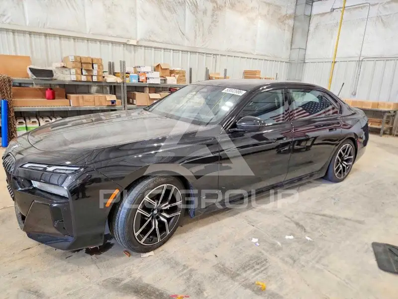 2024 BMW 760 фото