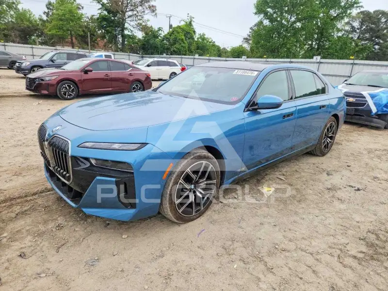 2024 BMW 760 фото