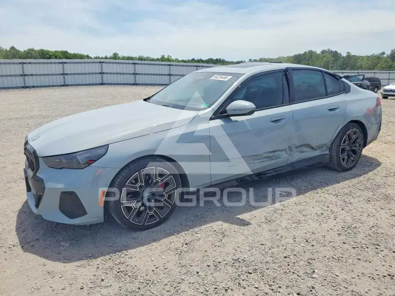 2024 BMW I5 фото