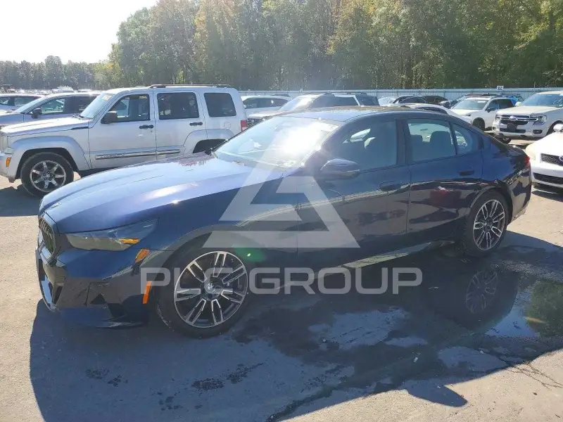 2024 BMW 530 photo