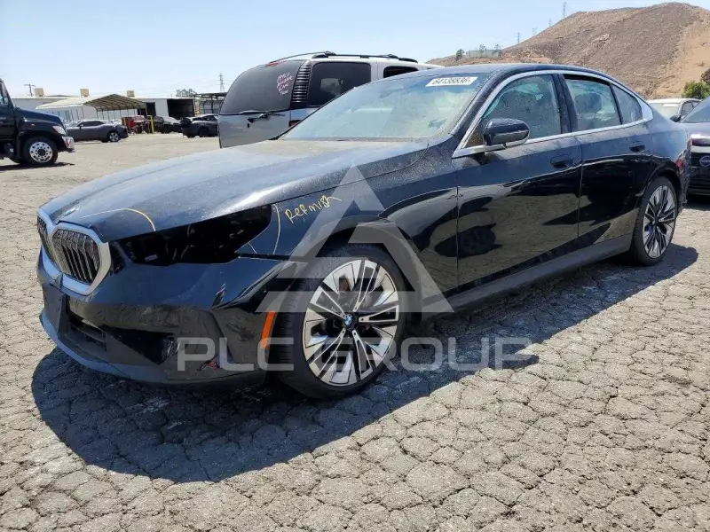 2024 BMW 530 фото