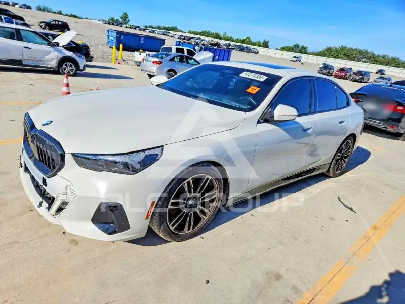 2024 BMW 530 photo