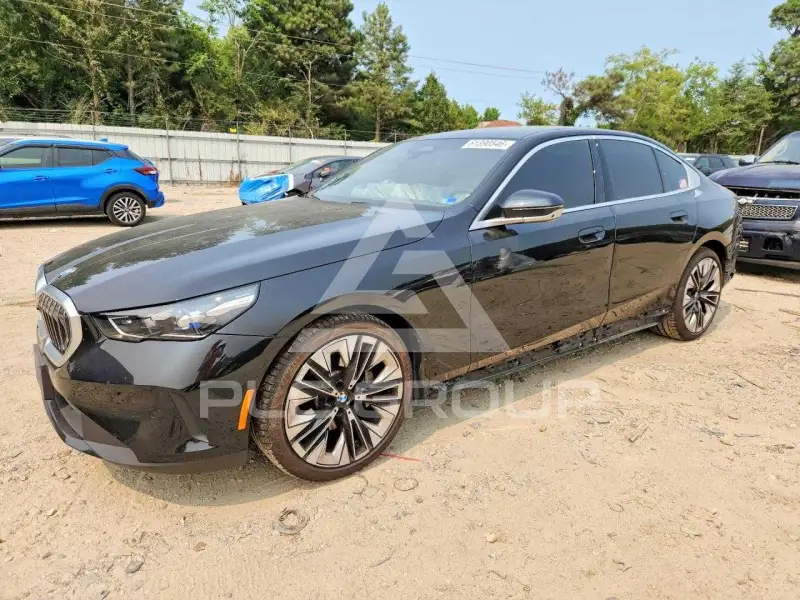 2024 BMW 530 photo