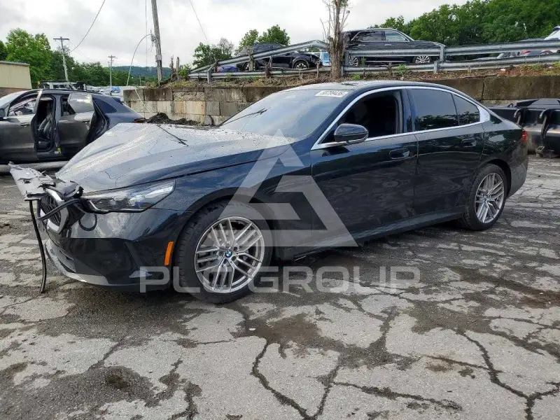 2024 BMW 530 photo