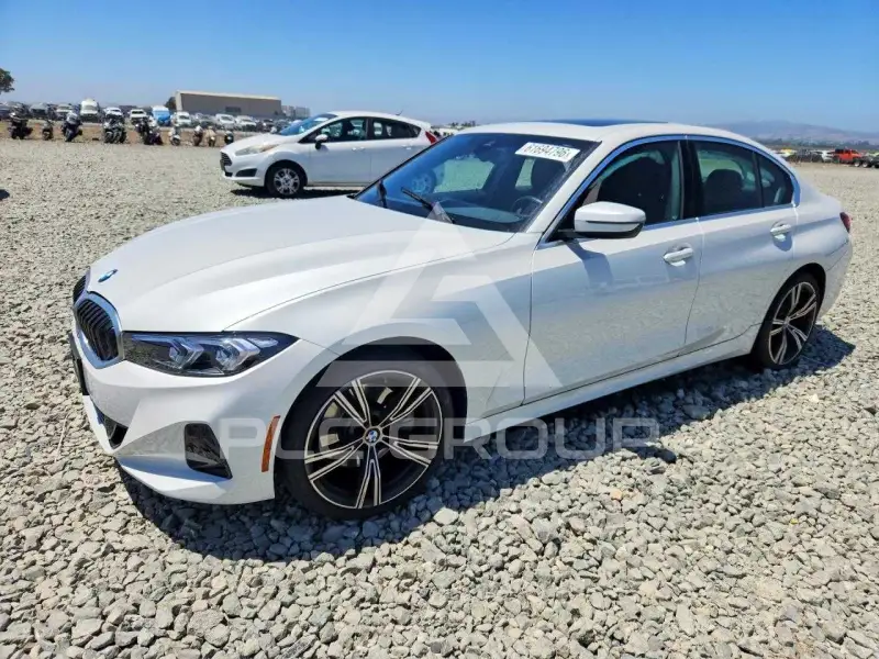 2024 BMW 330 photo
