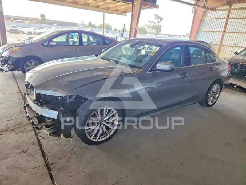 2024 BMW 330 photo