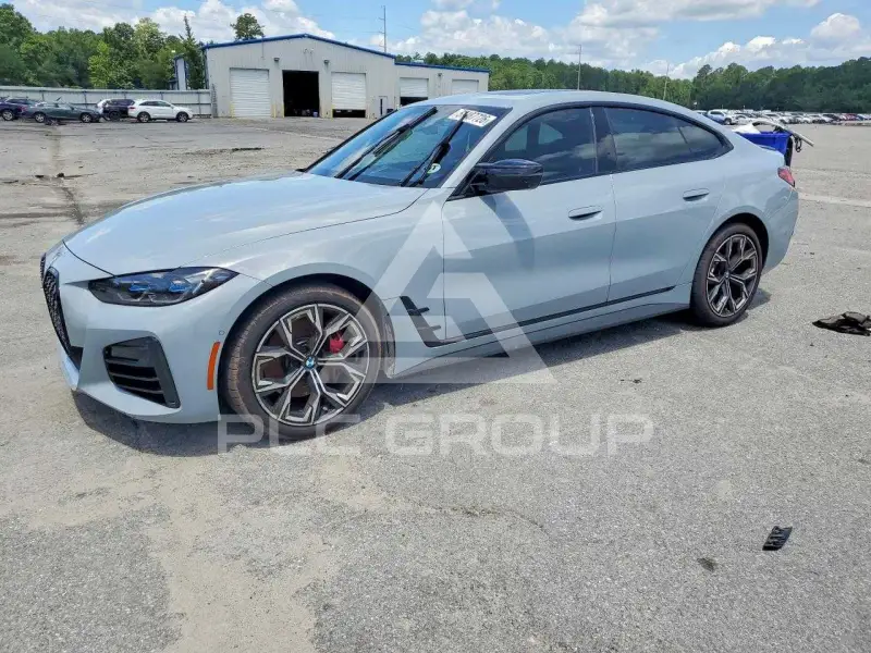 2024 BMW M4 фото