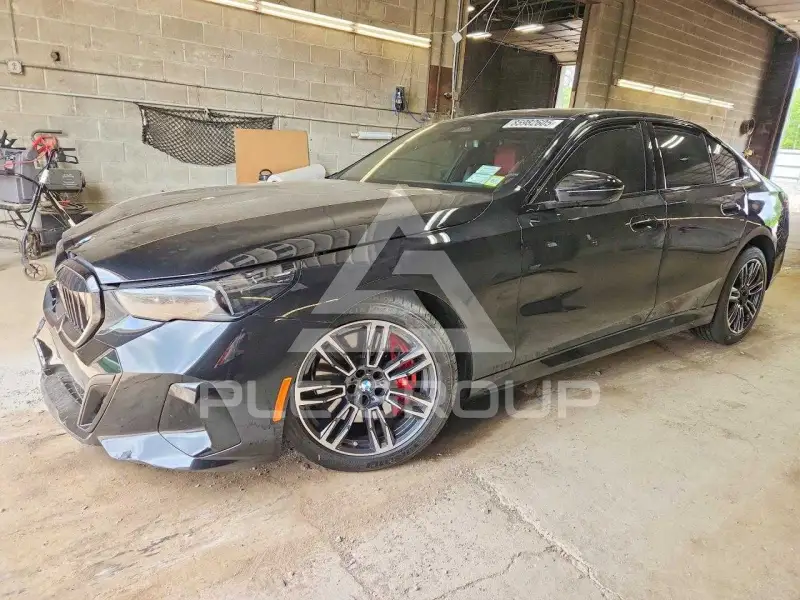 2024 BMW 540 фото
