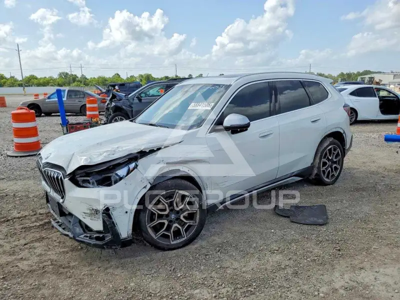 2024 BMW X1 фото
