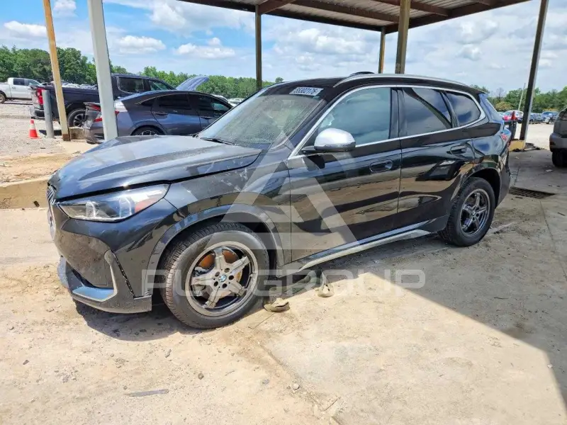 2024 BMW X1 photo