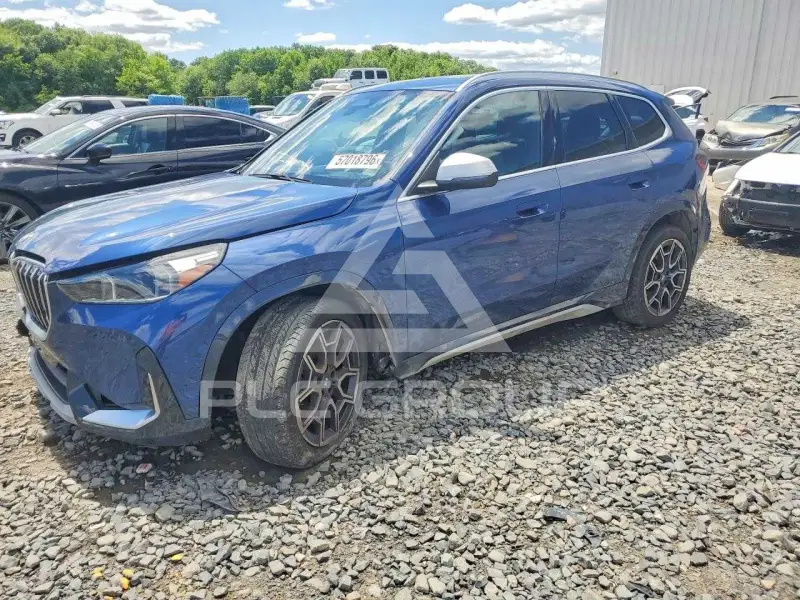 2024 BMW X1 фото