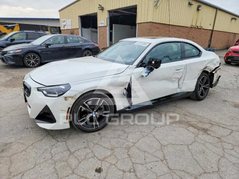 2024 BMW 230 фото