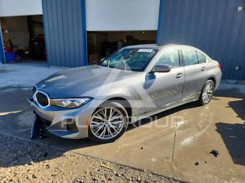 2024 BMW 330 фото