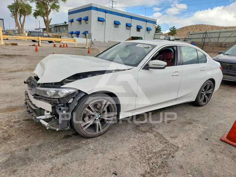 2024 BMW 330 photo