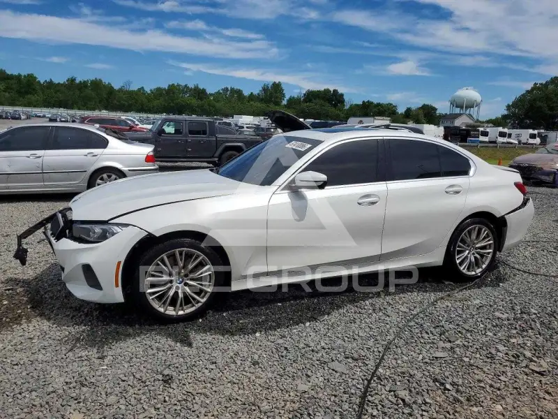 2024 BMW 330 фото