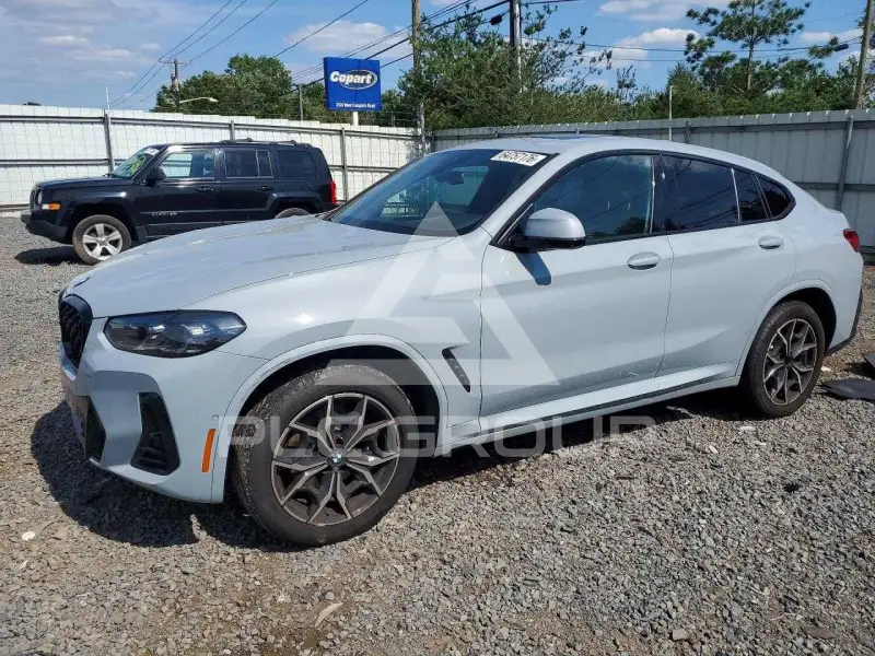 2024 BMW X4 photo