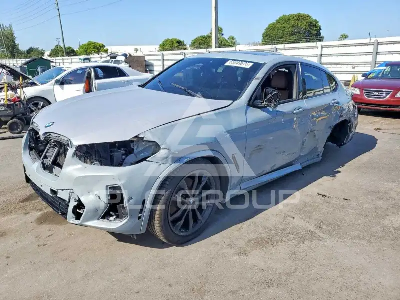 2024 BMW X4 фото