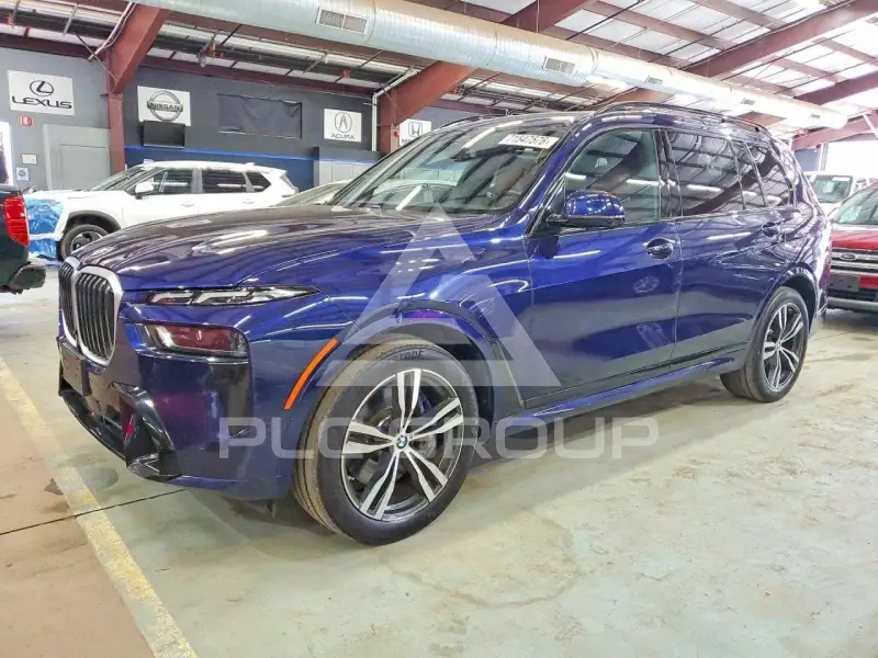 2024 BMW X7 фото