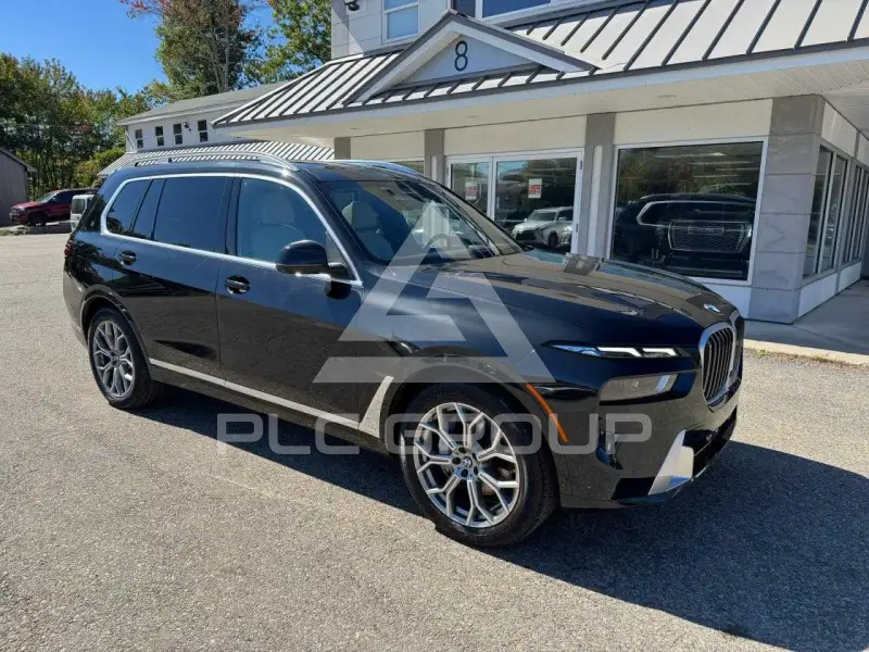 2024 BMW X7 фото