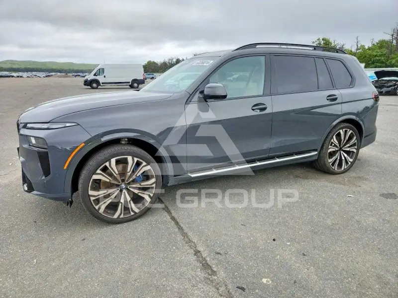 2024 BMW X7 photo