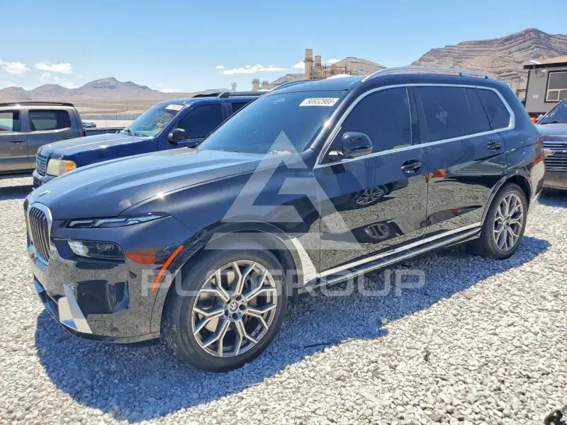 2024 BMW X7 фото