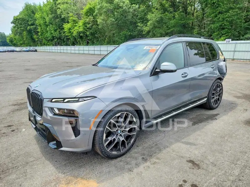 2024 BMW X7 фото