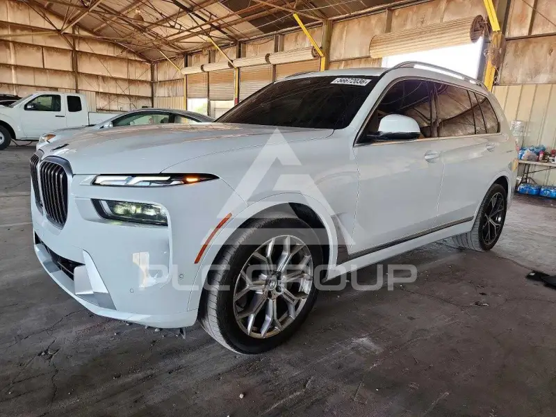 2024 BMW X7 фото