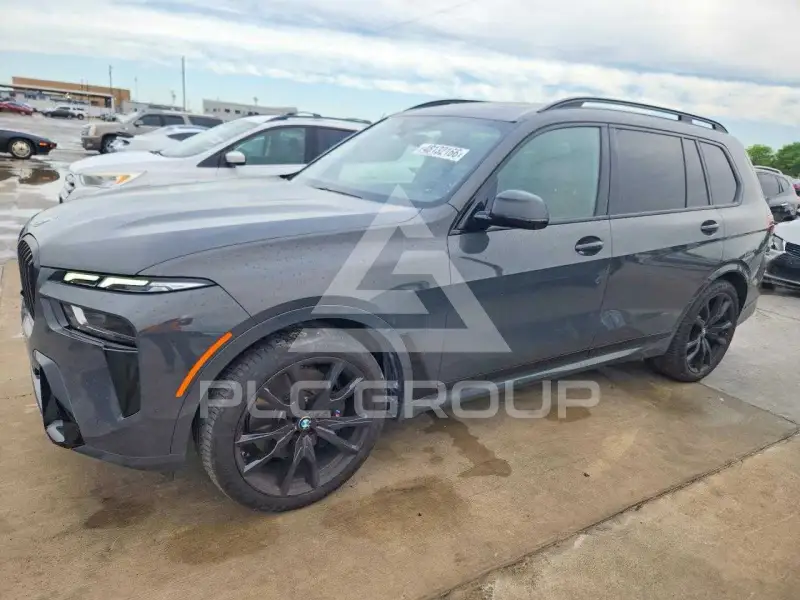 2024 BMW X7 фото