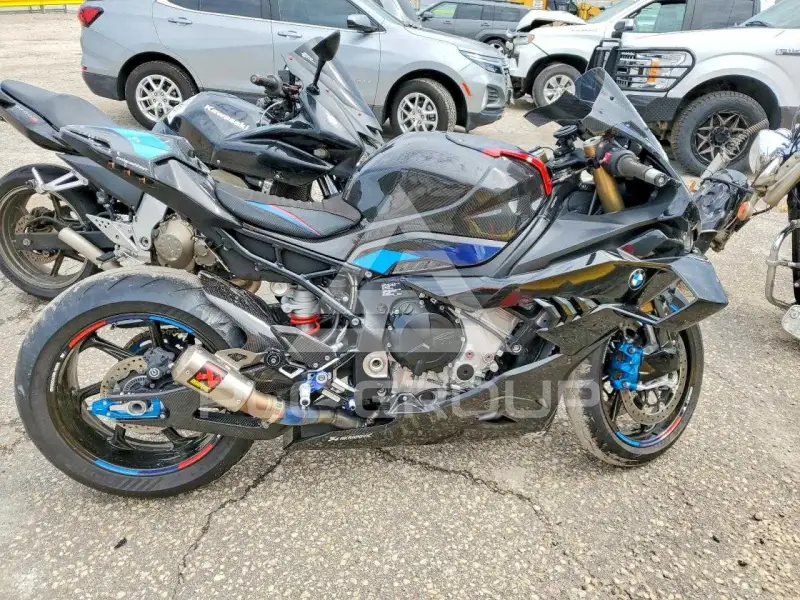 2024 BMW S1000 фото