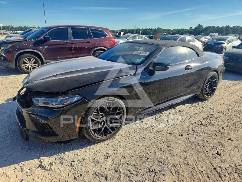 2024 BMW M8 фото