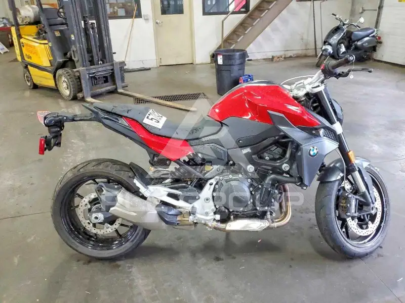 2024 BMW F 900 фото