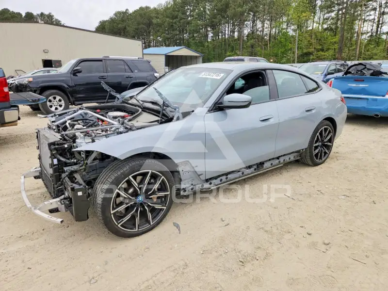 2024 BMW I4 photo