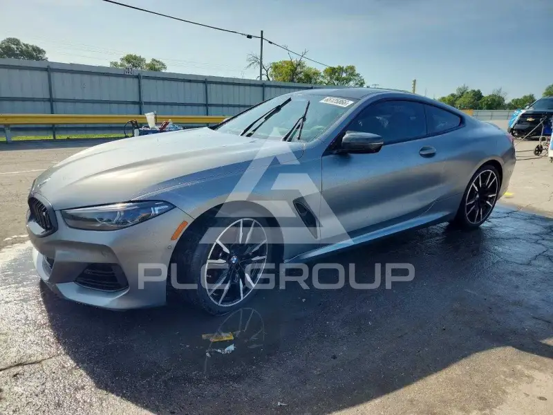 2024 BMW M8 фото