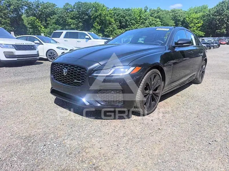 2024 Jaguar XF фото