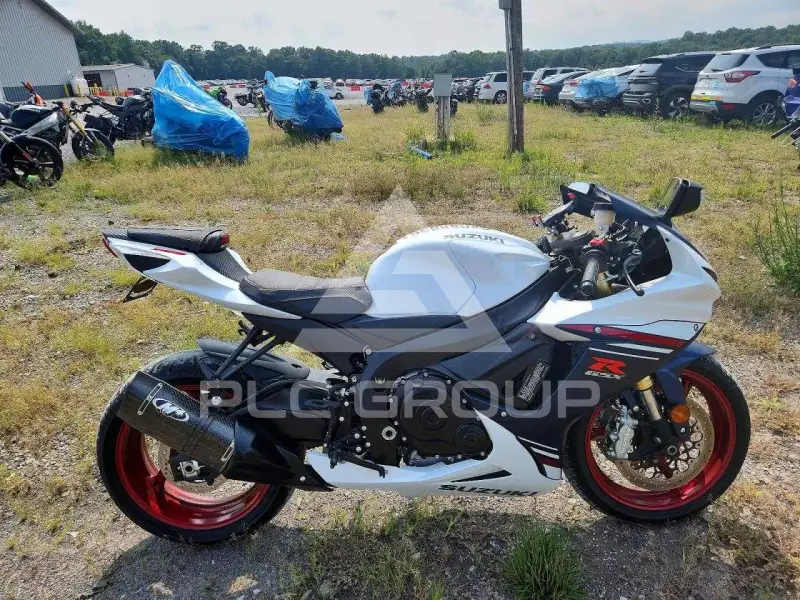 2024 Suzuki GSX-R750 photo