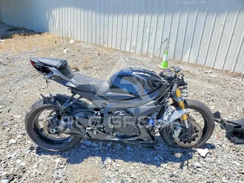 2024 Suzuki GSX-R750 photo