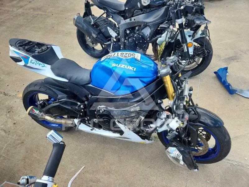 2024 Suzuki GSX-R750 фото