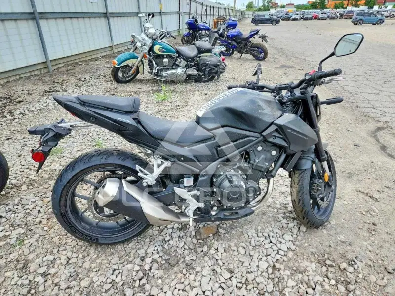 2024 Honda CB фото