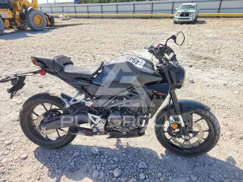 2024 Honda CB фото