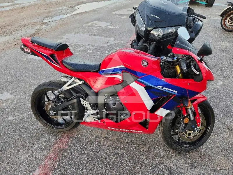 2024 Honda CBR фото