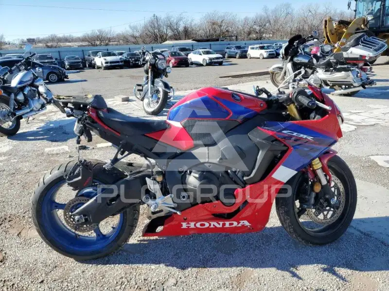 2024 Honda CBR фото