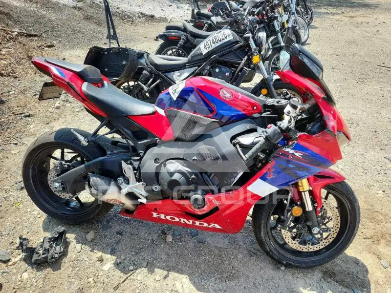 2024 Honda CBR photo