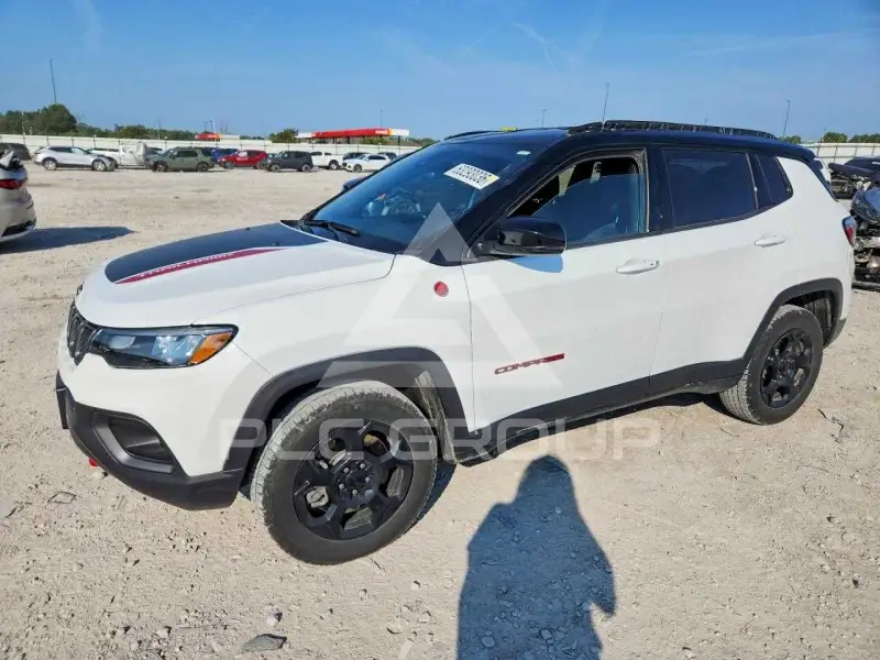 2024 Jeep COMPASS photo