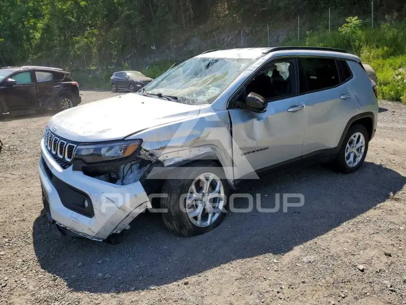 2024 Jeep COMPASS фото