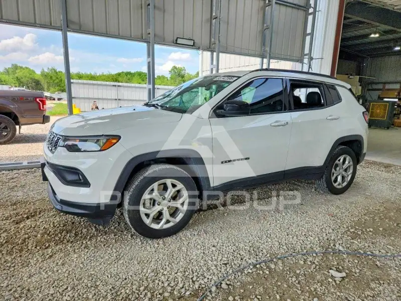 2024 Jeep COMPASS photo