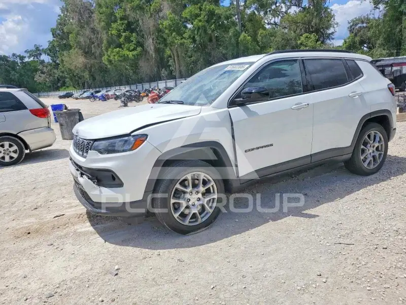 2024 Jeep COMPASS photo