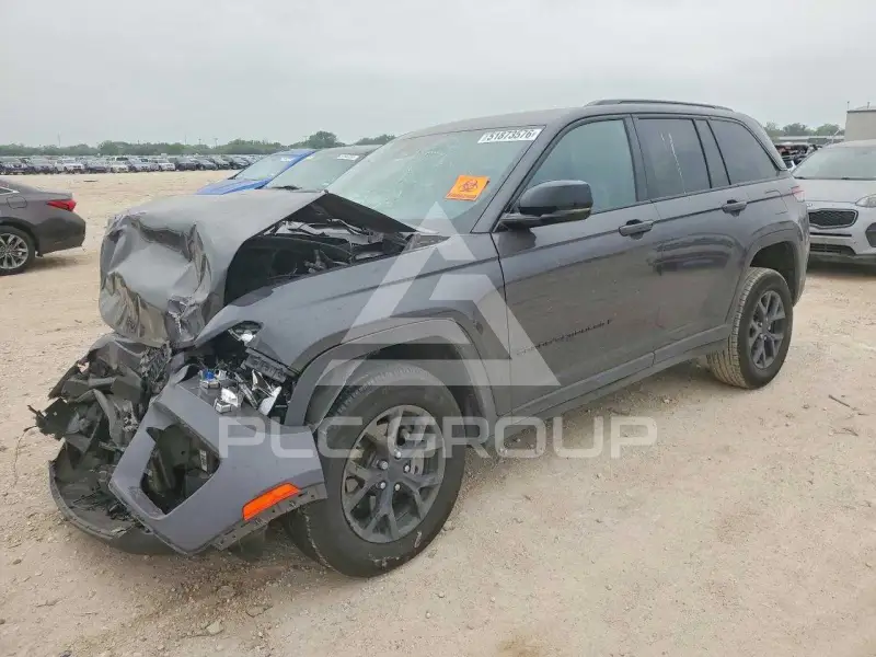 2024 Jeep CHEROKEE photo